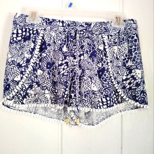 LIKE NEW!! LILLY PULITZER, Challis Pom Pom Fish Print Shorts. Size S